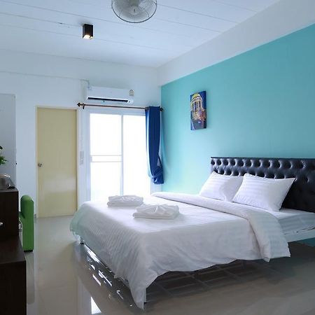 Hotel 2Bedtel Bangkok Esterno foto