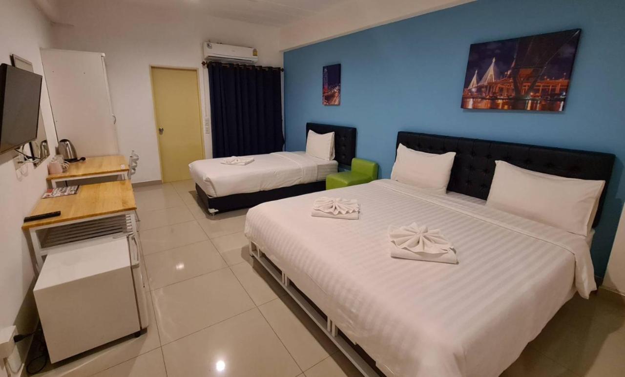 Hotel 2Bedtel Bangkok Esterno foto