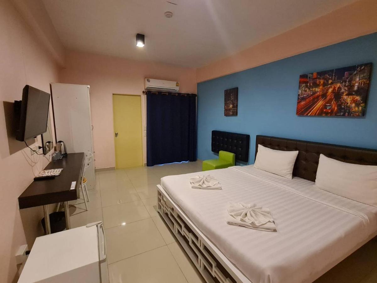 Hotel 2Bedtel Bangkok Esterno foto