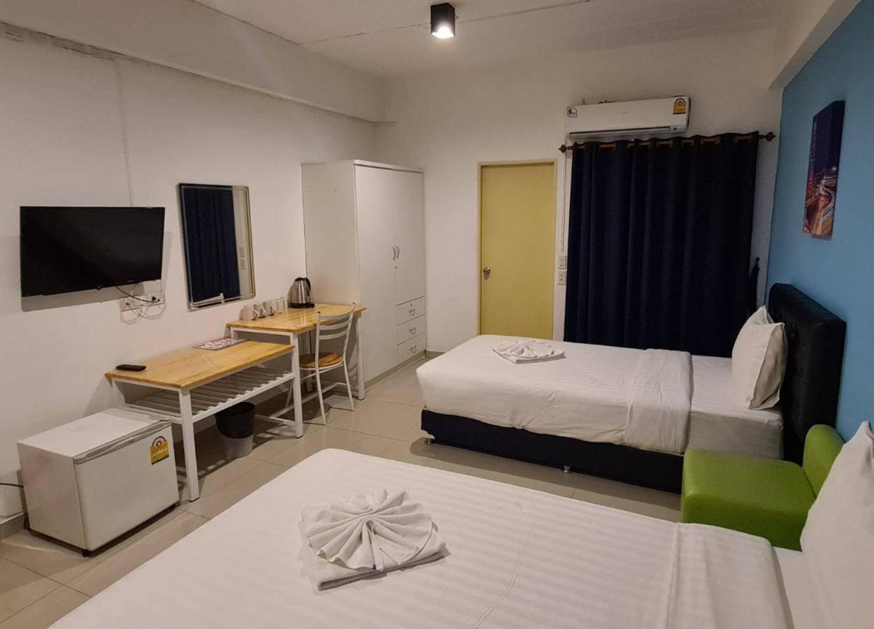 Hotel 2Bedtel Bangkok Esterno foto